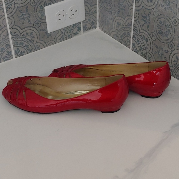 Red flats - Picture 4 of 4